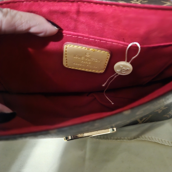 Fashion Red and Brown Shoulder Bag - Picture 4 of 5